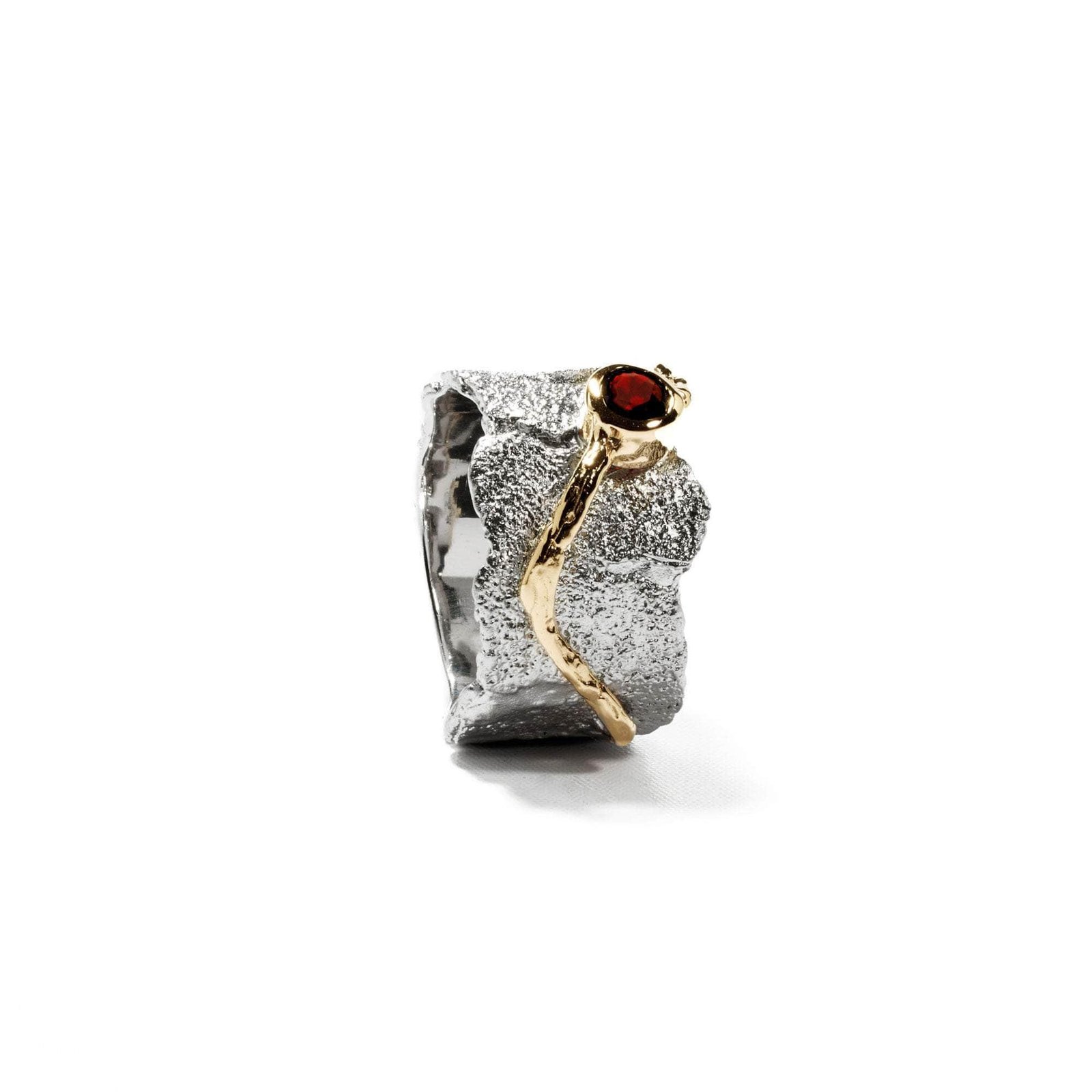 revele iconic rhodolite garnet 925 silver ring with textured surface and 18k gold plating revele iconic rhodolite garnet 925 silver ring with textured surface and 18k gold plating